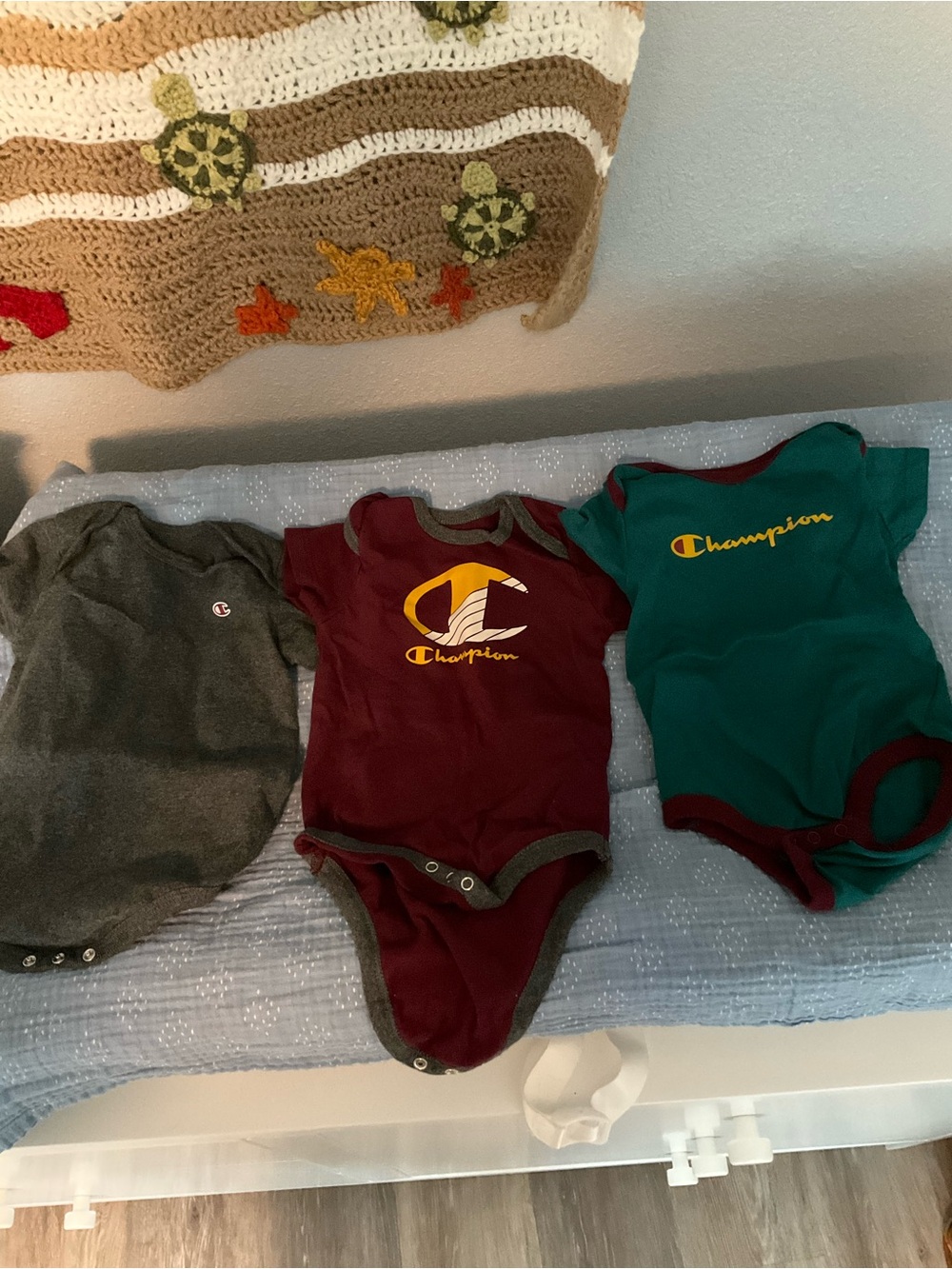 Champion baby Bodysuit collection